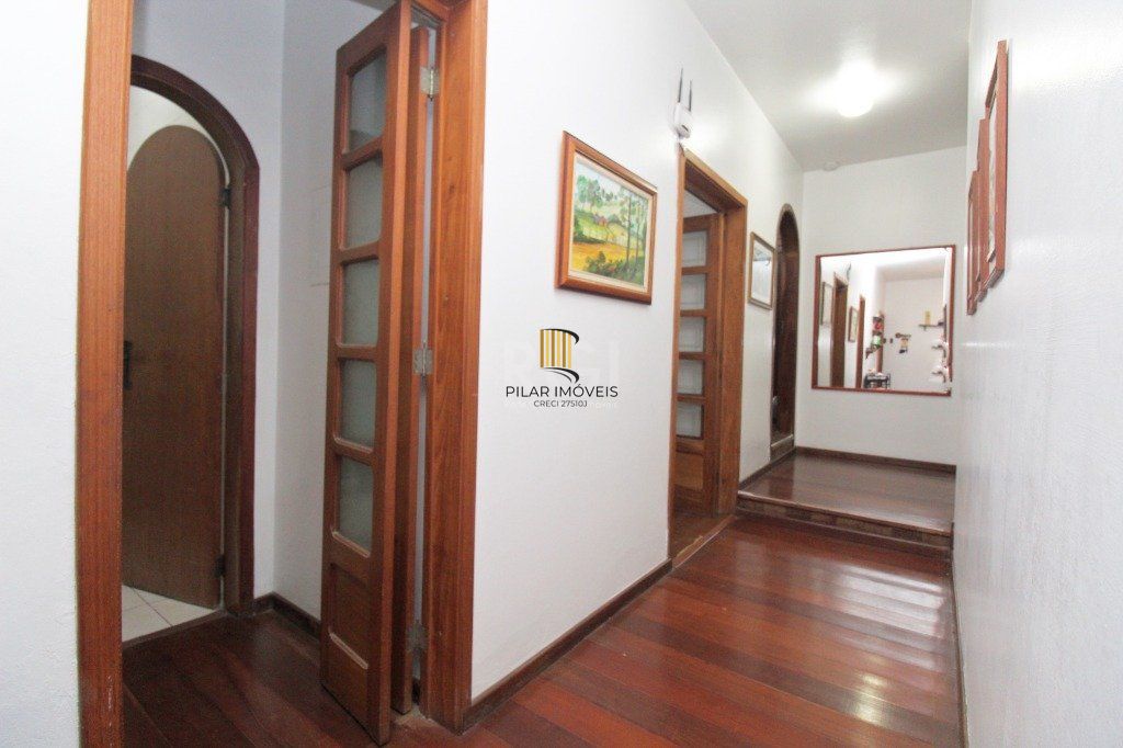 Casa para Venda - 406.36m², 6 dormitórios, sendo 6 suites, 2 vagas - Chácara das Pedras