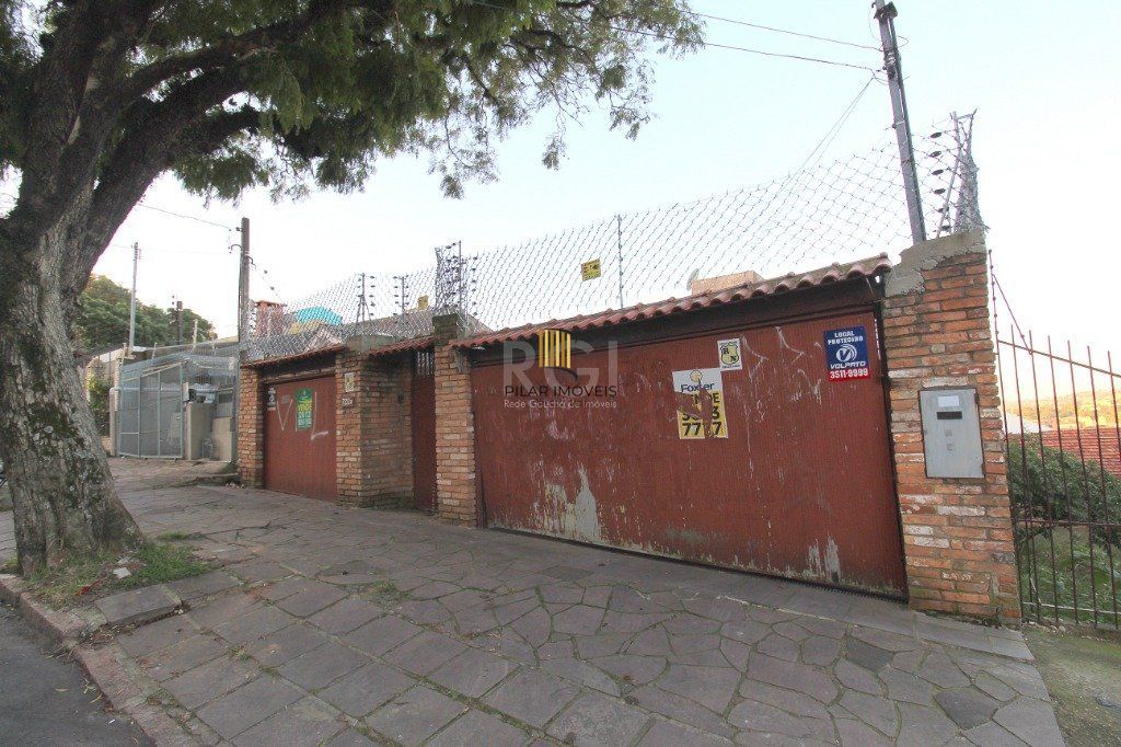Casa para Venda - 100m², 3 dormitórios, 3 vagas - Nonoai