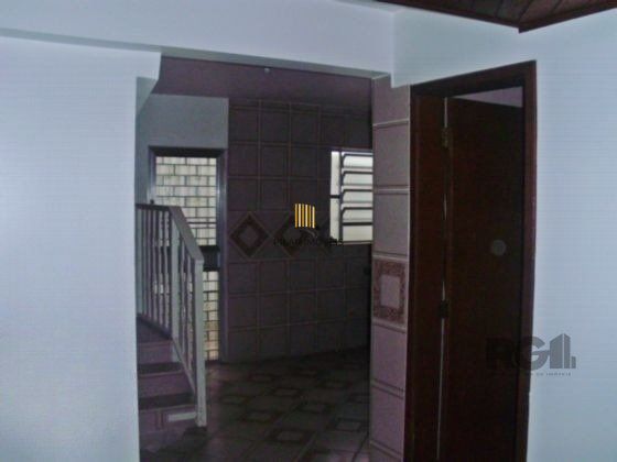 Casa para Venda - 218m², 5 dormitórios, sendo 1 suites, 2 vagas - Vila Nova