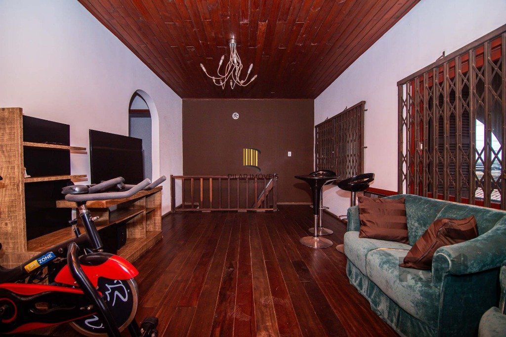 Casa 3 Dormitório(s) Bairro Sarandi