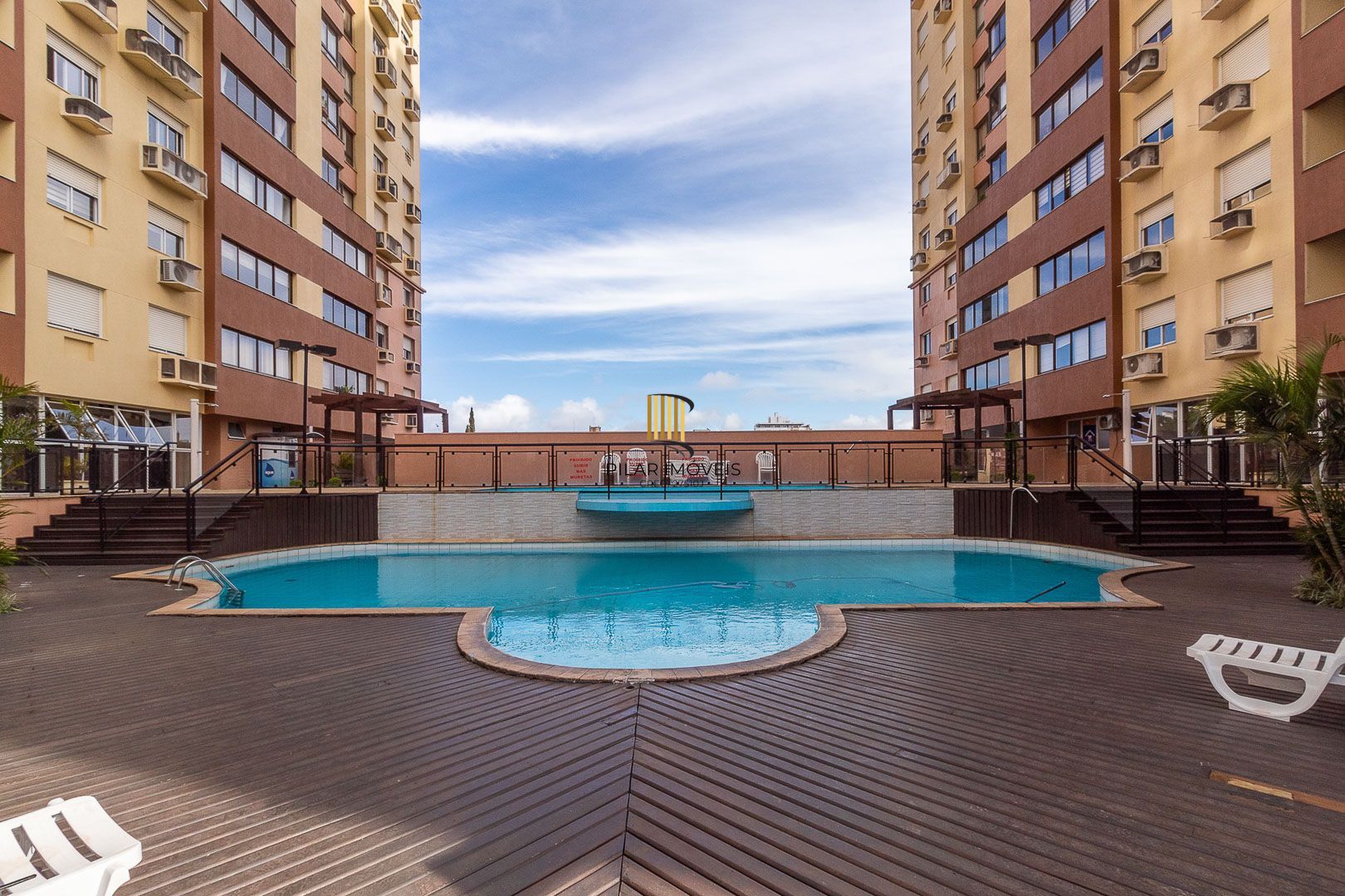 Apartamento de 03 dormitorios com suite, vaga de garagem e infraestrutura completa em Porto Alegre