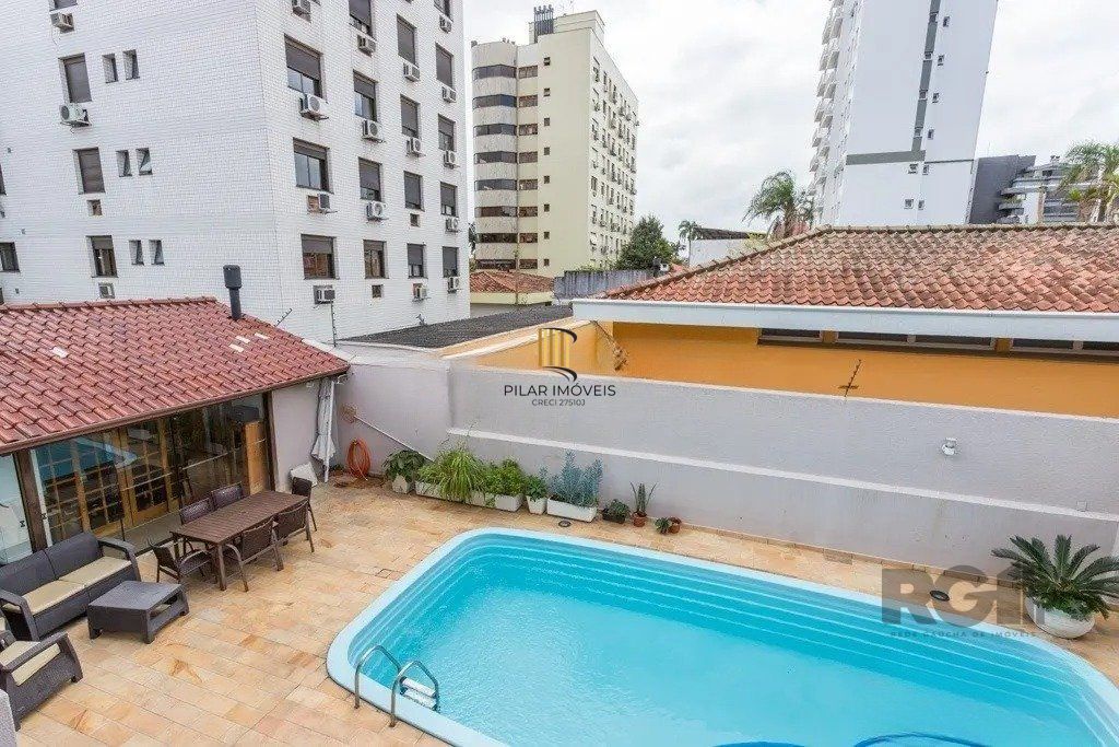Casa com 3 dormitórios no bairro Jardim Lindóia