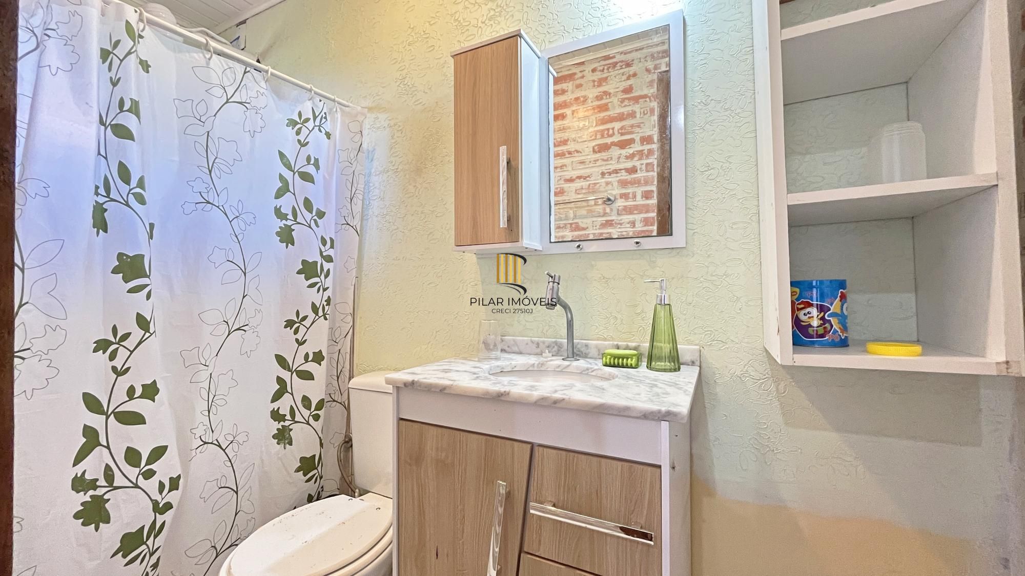 Casa 3 dormitórios no bairro Teresópolis