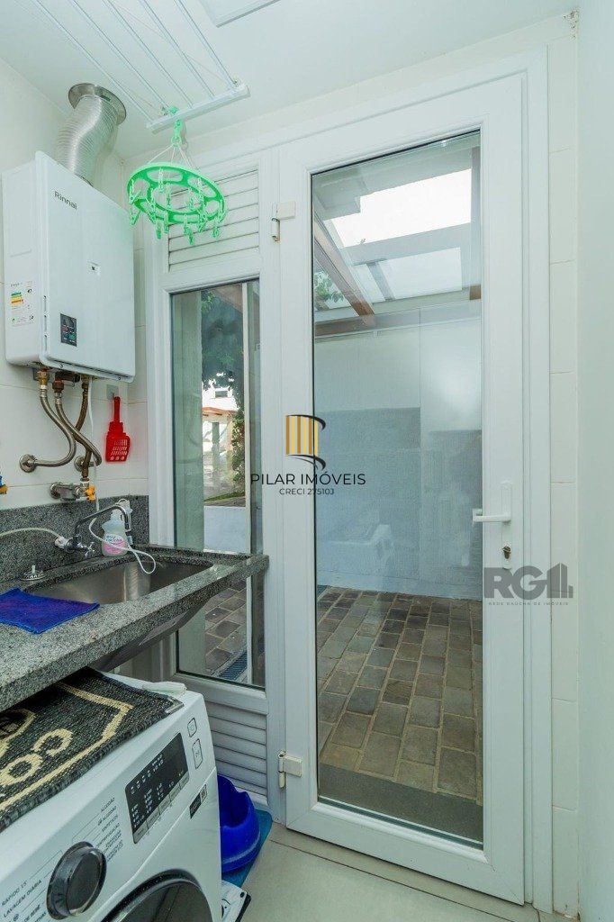 Casa Condominio para Venda - 221,59m², 3 suítes, 2 vagas - Teresópolis