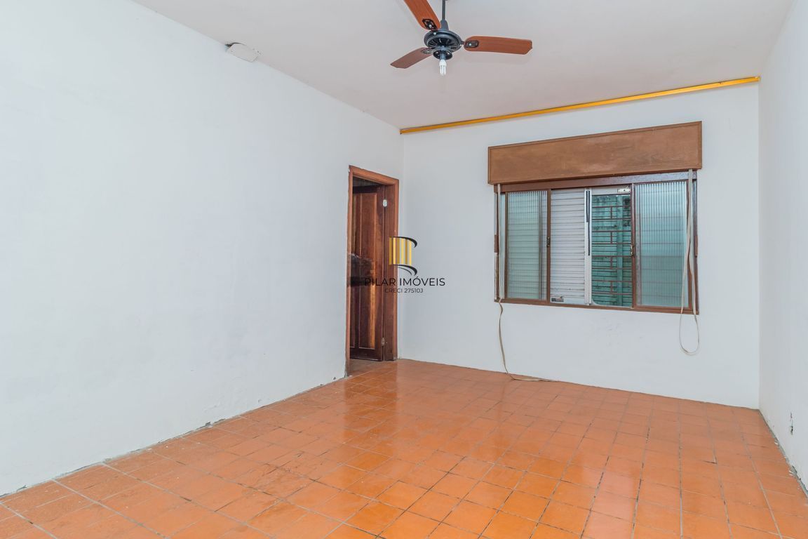 Casa de 4 dormitorios à venda Avenida Tramandaí, Ipanema - Porto Alegre