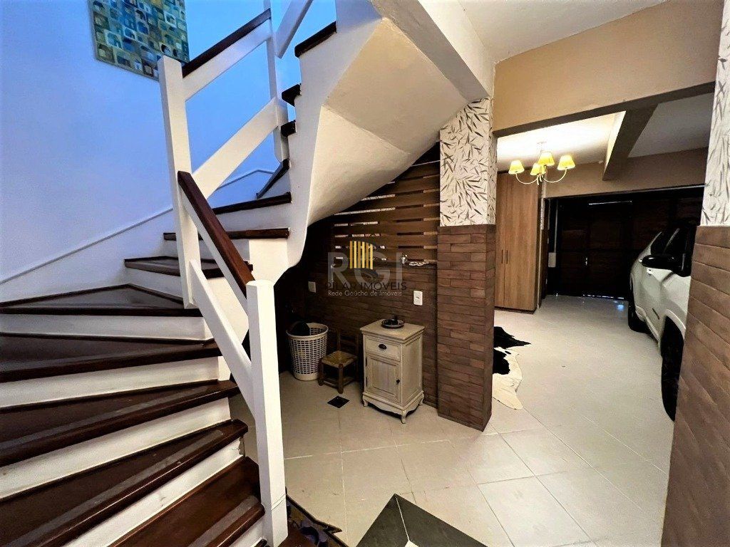 Casa Condominio para Venda - 404.59m², 3 dormitórios, sendo 1 suites, 2 vagas - Cristal