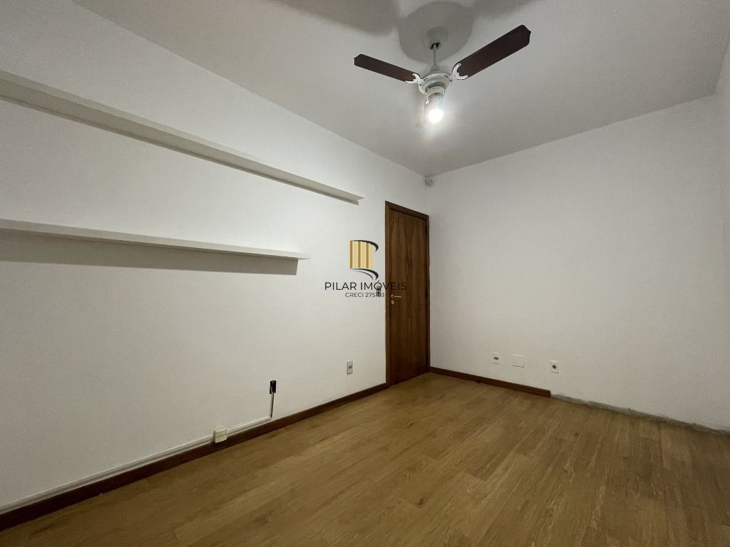 Casa 6 dormitórios no bairro Partenon