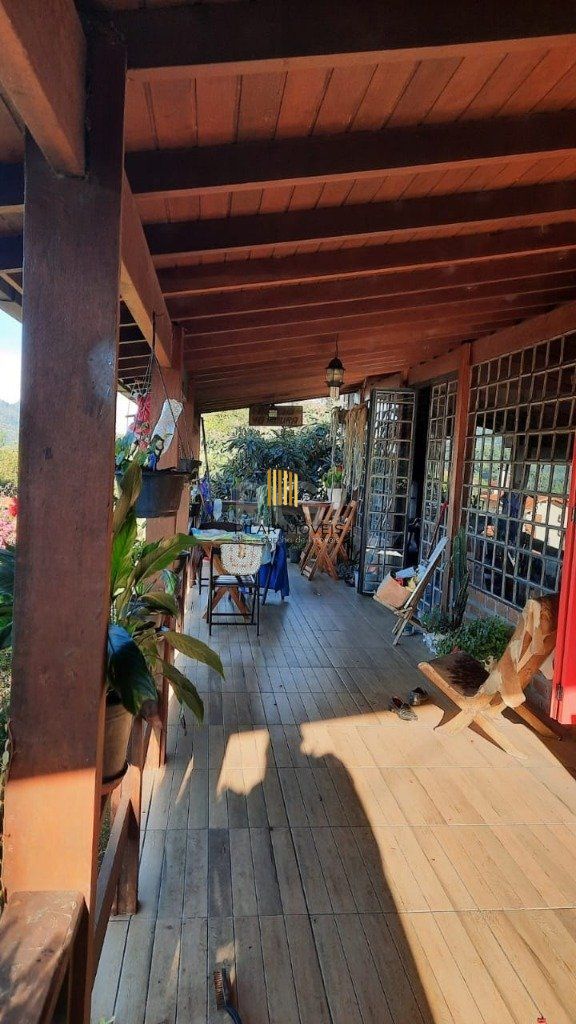 Casa para Venda - 160m², 2 dormitórios, 3 vagas - Colinas Verdes