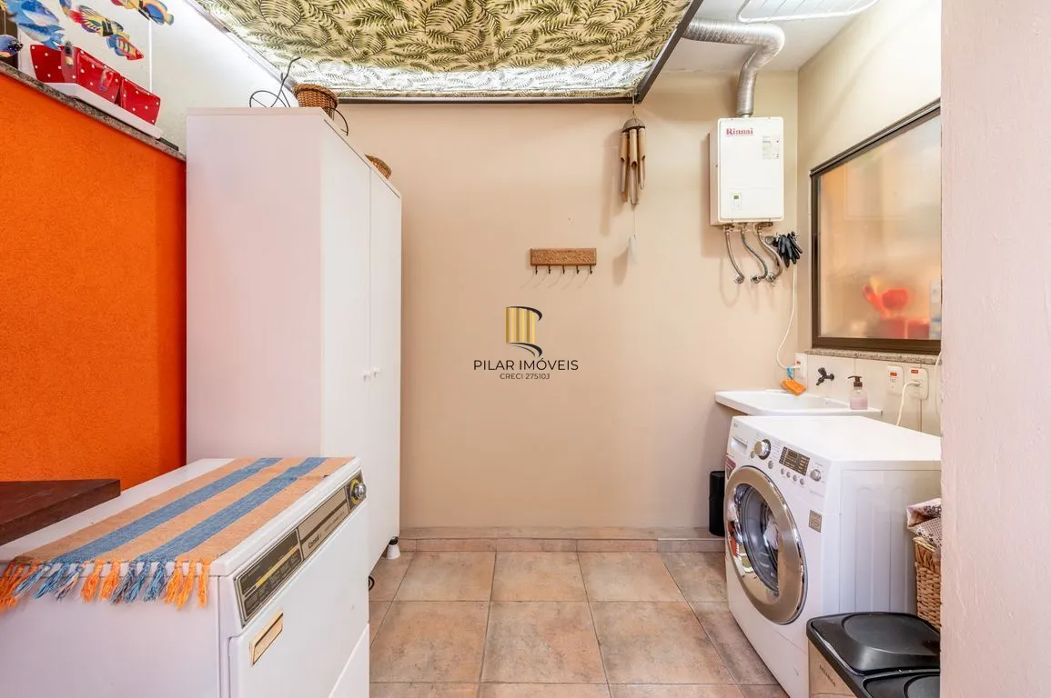 Apartamento de 4 dormitorios á Venda no Passo da Areia - Porto Alegre