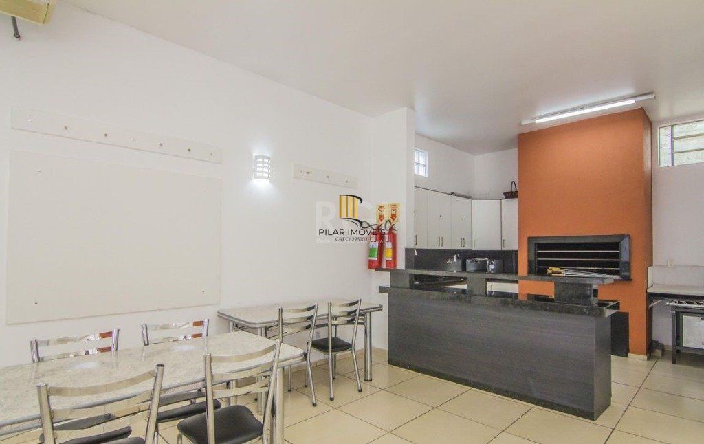 Casa em Condomínio, 131m², 2 dormitórios, 1 vaga no bairro Cavalhada