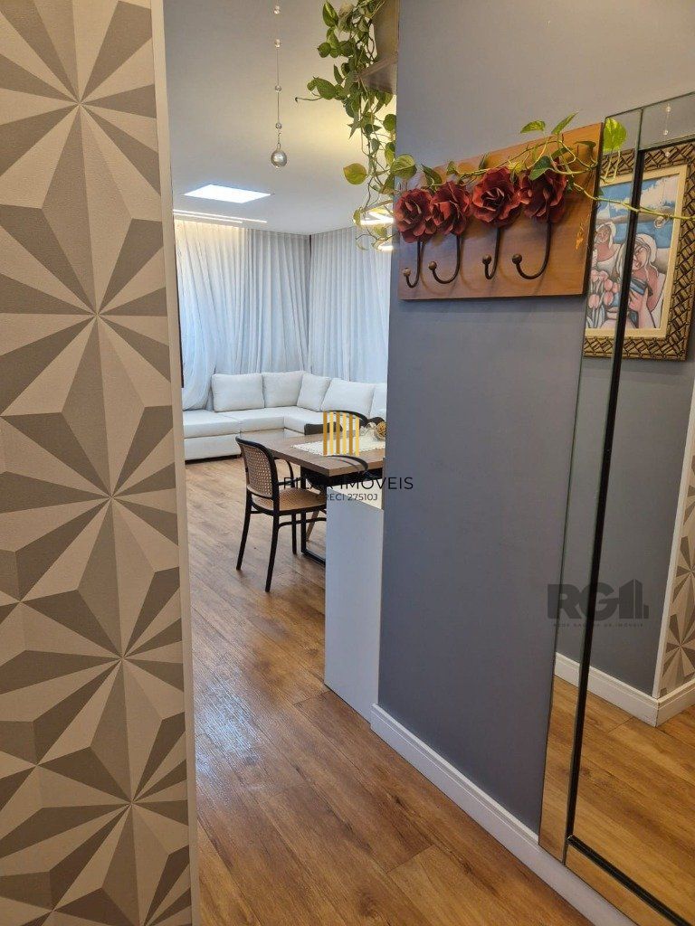 Apartamento 03 dormitorios com suite em Porto Alegre=RS