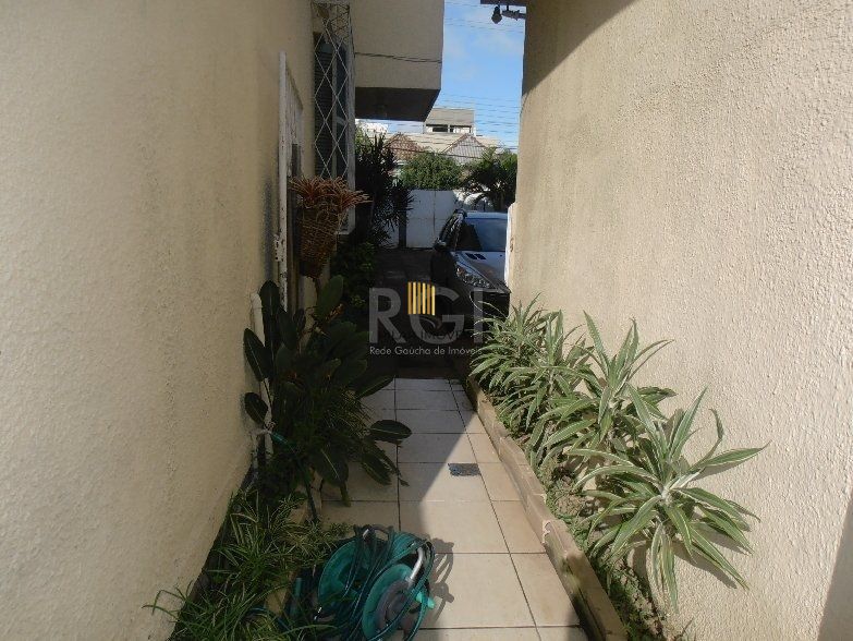 Casa para Venda - 159m², 3 dormitórios, 3 vagas - Menino Deus