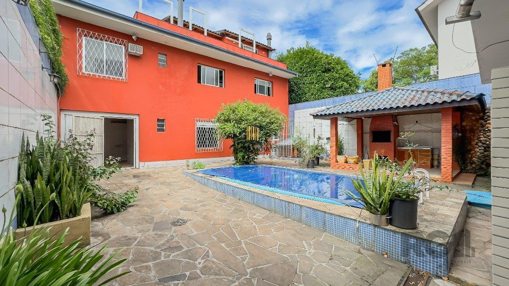 Casa 4 dormitórios no bairro Jardim Itu