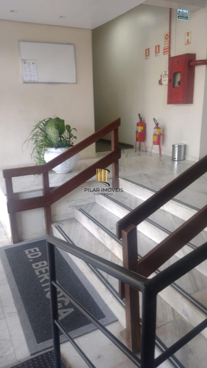 Apartamento 76,48m²  2 dormitórios no Menino Deus