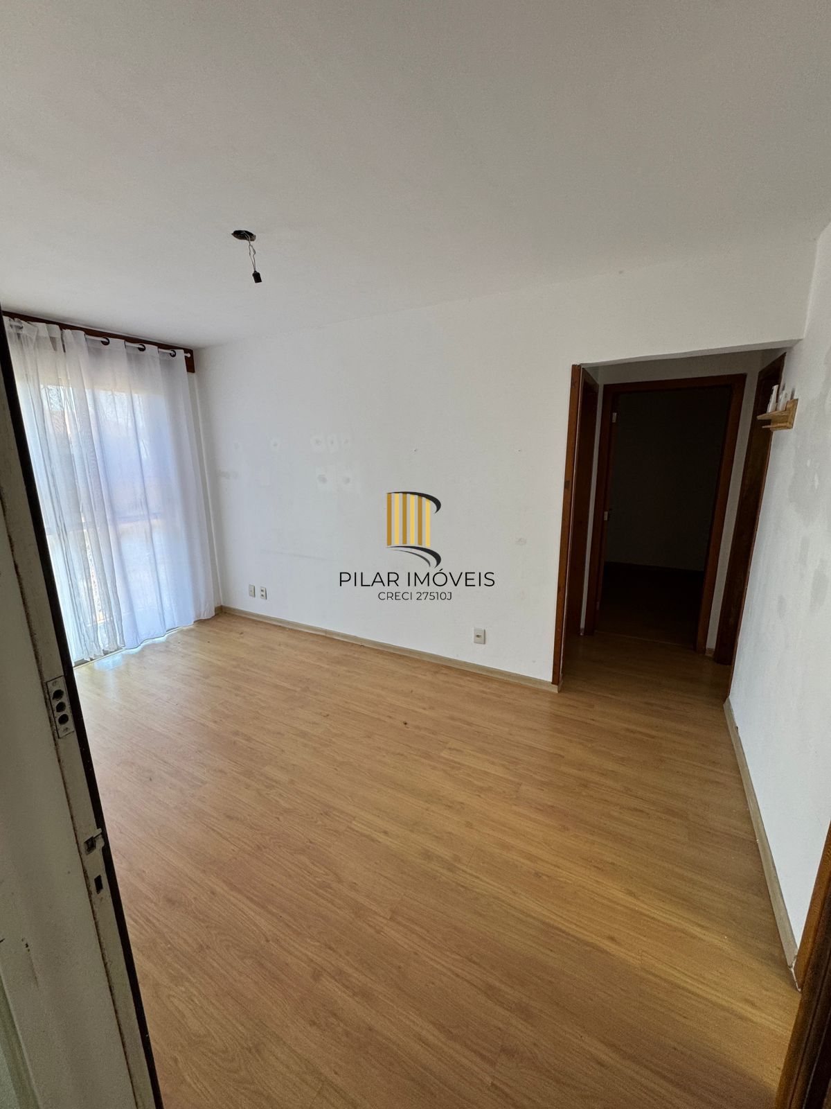 Apartamento 2 dormitórios com 2 vagas Bairro Medianeira Porto Alegre