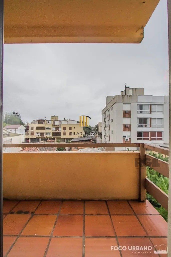Apartamento de 2 dormitórios no bairro Vila Ipiranga