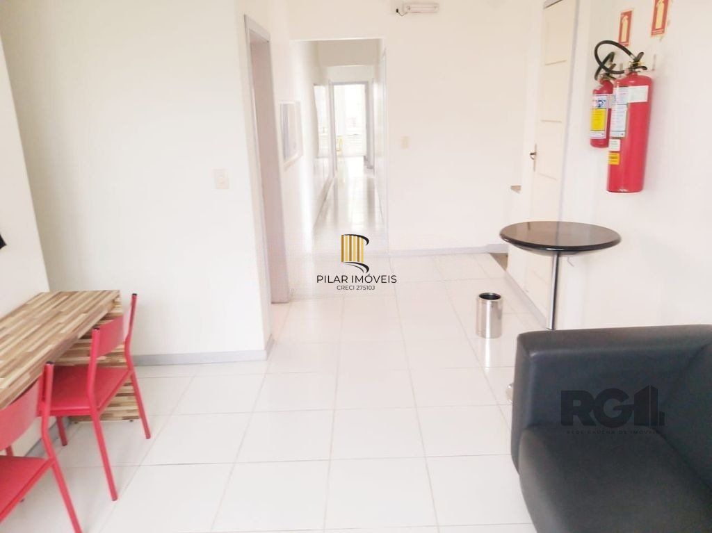 Casa comercial com 12 dormitórios no bairro Teresópolis
