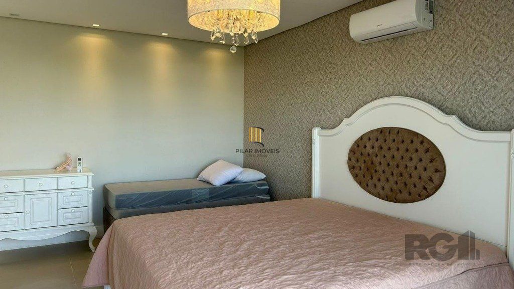 Casa de Condomínio 4 dormitórios no bairro Itapeva