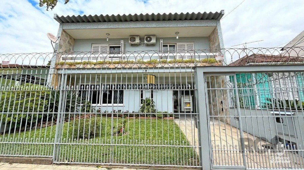 Casa com 3 dormitórios no bairro Jardim Itu, Porto Alegre