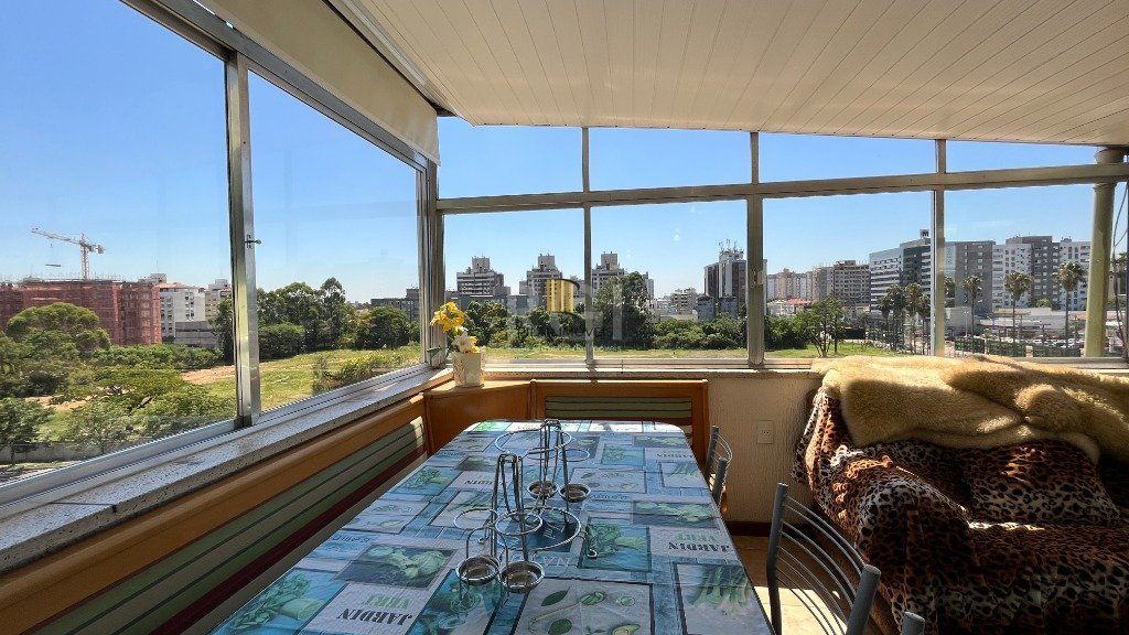 Cobertura para Venda - 211m², 3 dormitórios, sendo 1 suites, 2 vagas - Jardim Lindóia