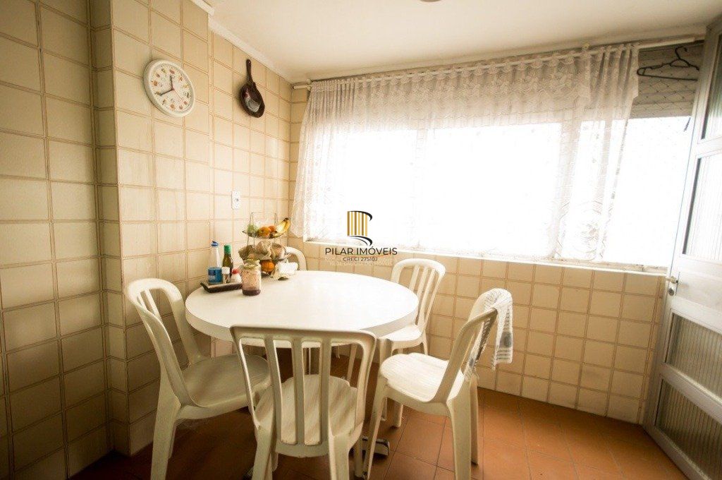 Cobertura para Venda - 237.88m², 3 dormitórios, sendo 1 suites, 2 vagas - Moinhos de Vento