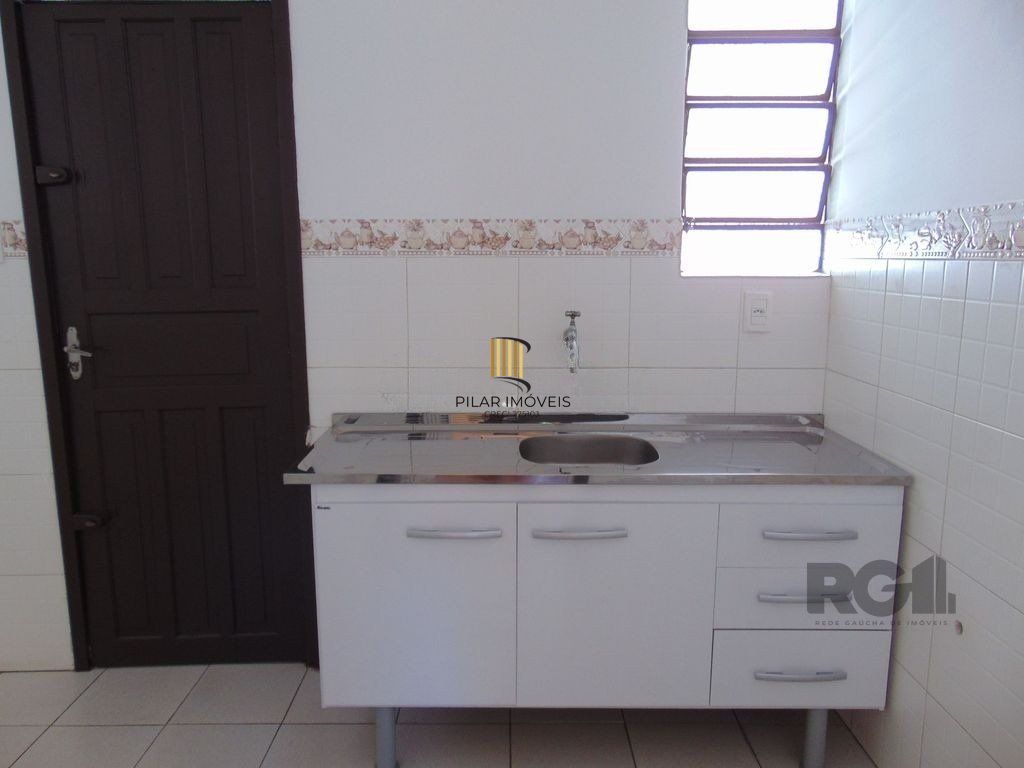 Casa 84m² - 2 dormitórios, 2 vagas no bairro Jardim Botânico