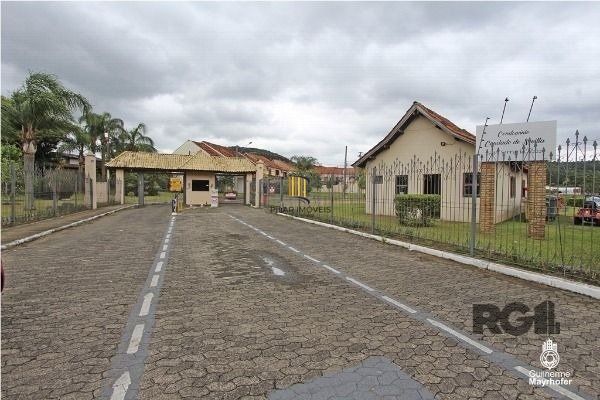 Casa em condomínio de 155m², 3 dormitórios, 4 vagas no bairro Espírito Santo