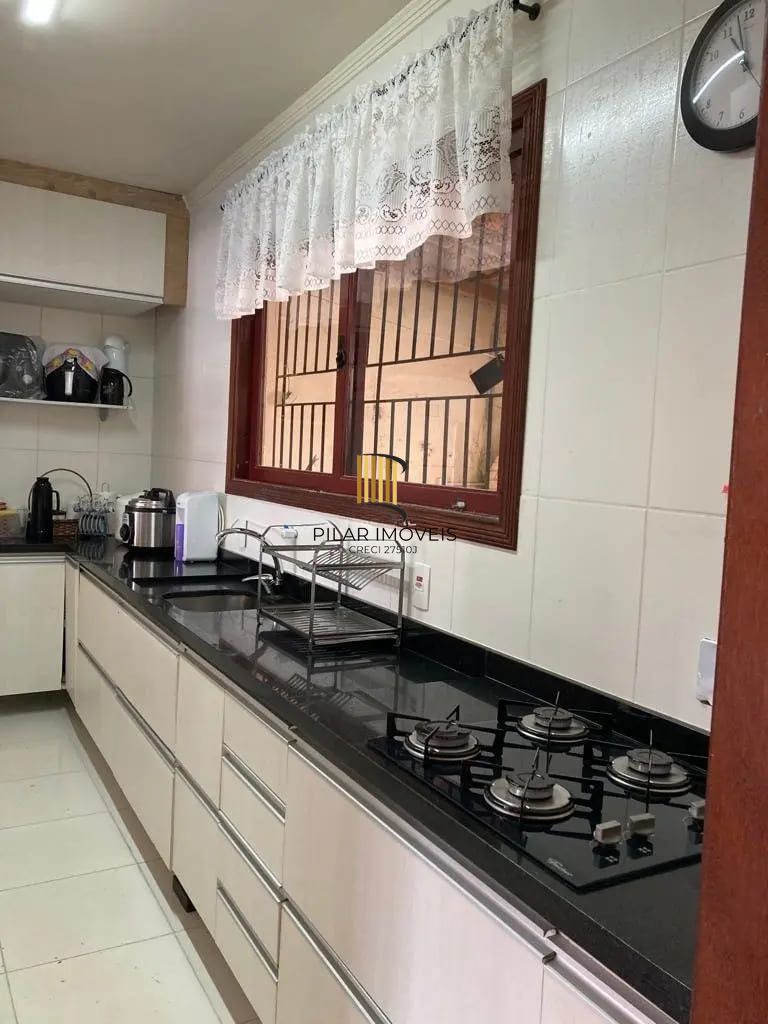 Casa de 3 dormitórios com 181m² à venda em Partenon, Porto Alegre.