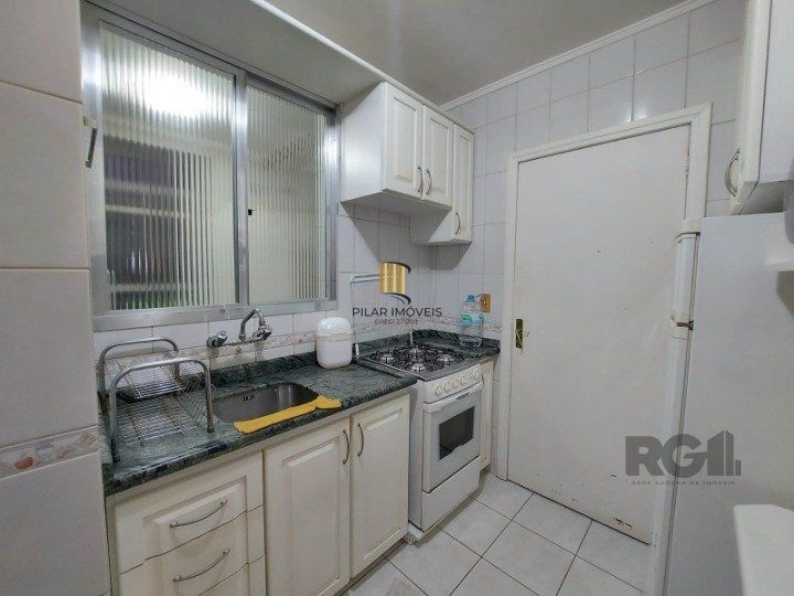 Apartamento com 2 quartos com suite e  1 vaga na Felix da Cunha em Porto Alegre