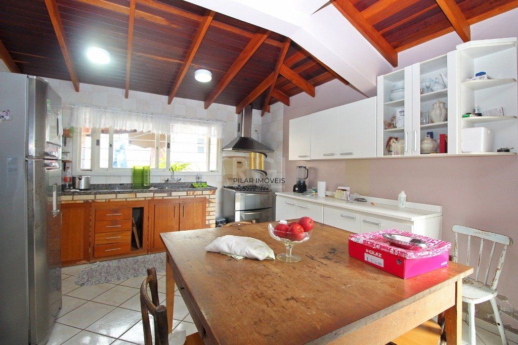 Casa para Venda - 264m², 3 dormitórios, 2 vagas - Santa Tereza