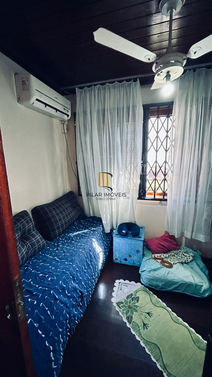 Casa com 2 dormitórios e edícula nos fundos no Bairro Nonoai