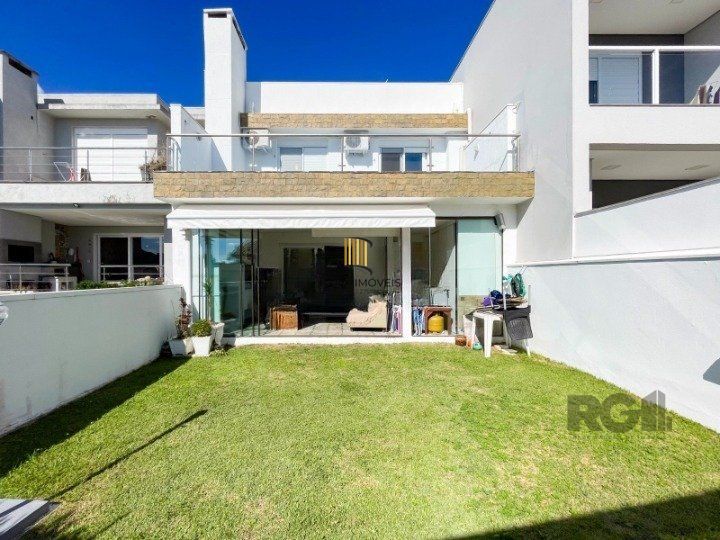 Casa de Condomínio 3 dormitórios no bairro Vila Nova