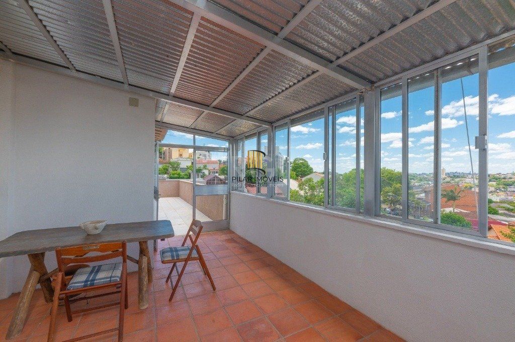 COBERTURA 2 DORMITÓRIOS, TERESÓPOLIS, 147 M²