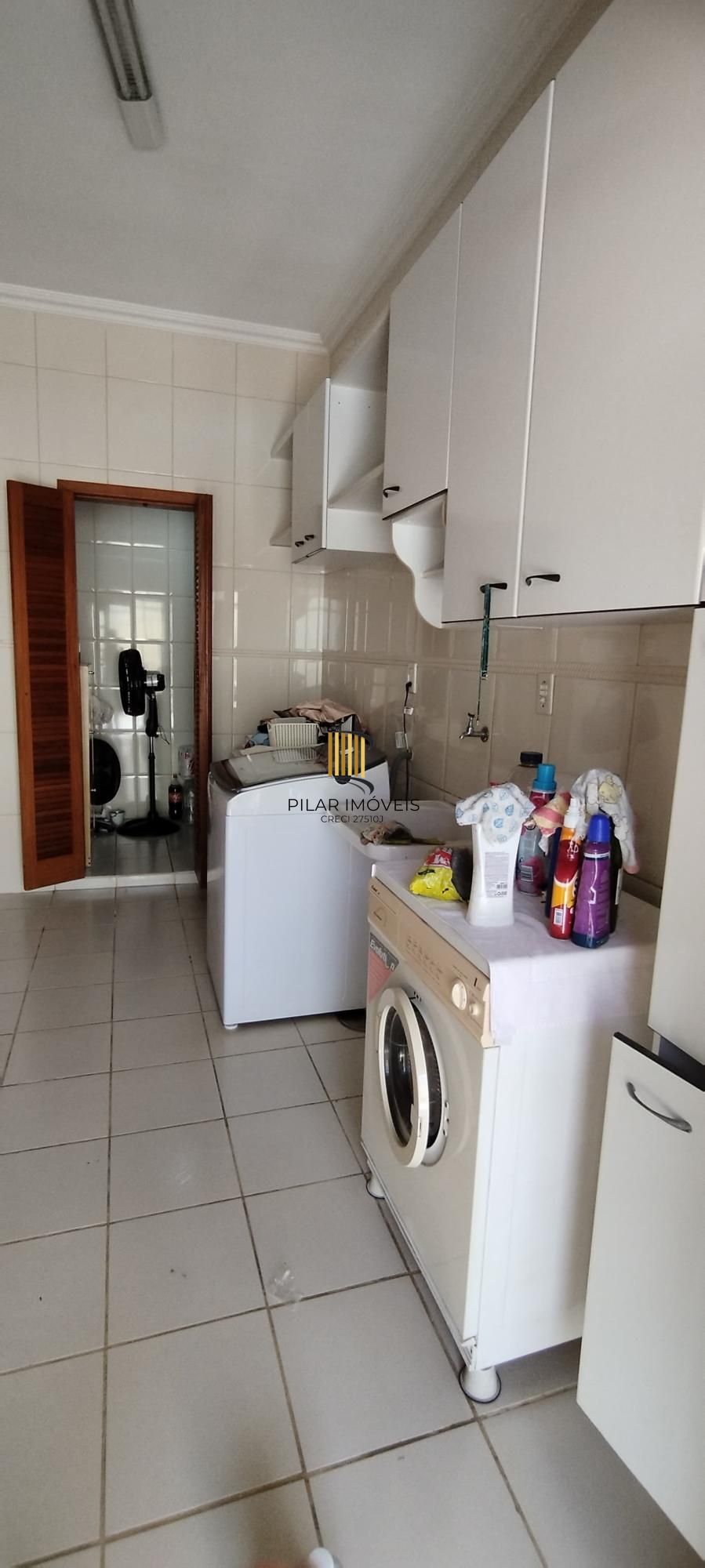 Casa 348m², 4 dormitórios, 2 vagas no bairro Nonoai