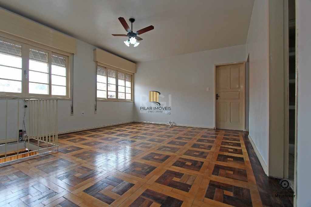 Casa para Venda - 233m², 4 dormitórios, 5 vagas - Nonoai