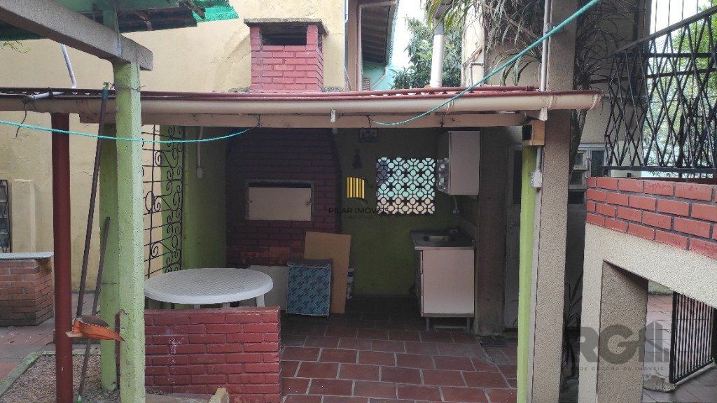 Casa 2 dormitórios no bairro Vila São José