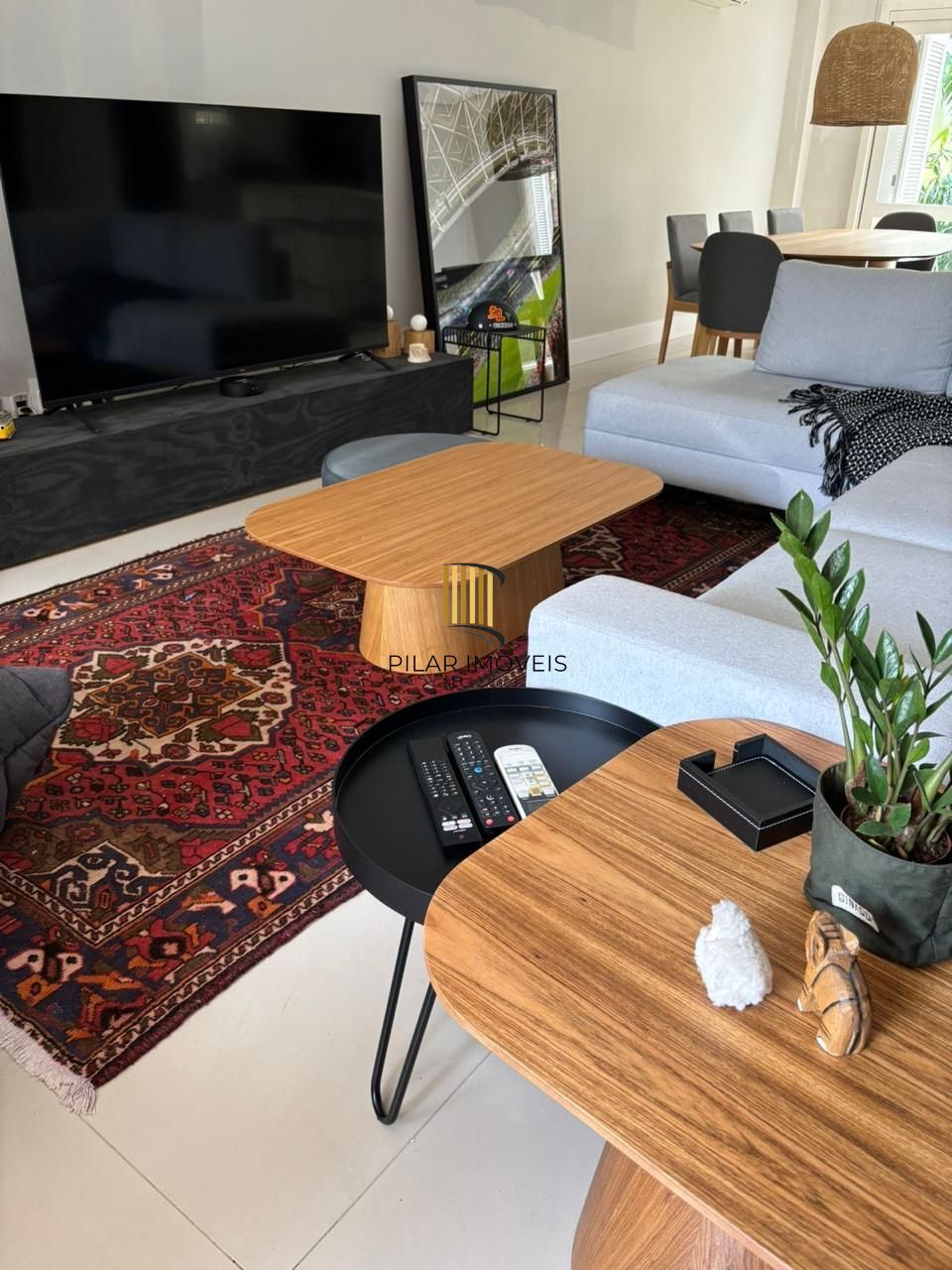 Sobrado 4 dormitórios no Menino Deus