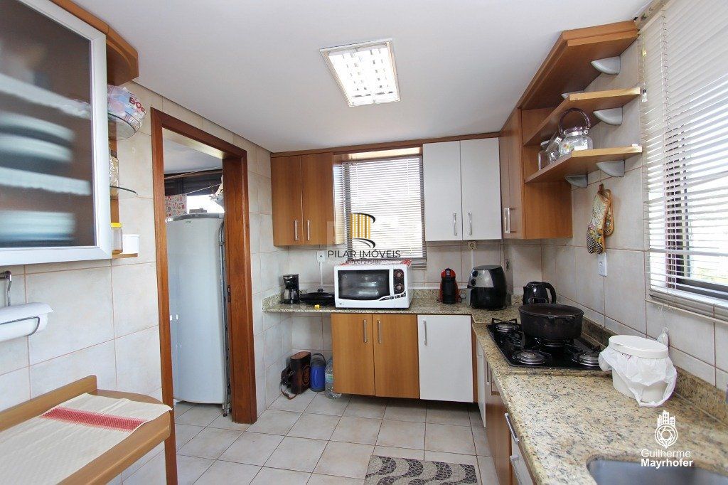 Cobertura para Venda - 350m², 3 dormitórios, sendo 1 suites, 2 vagas - Teresópolis