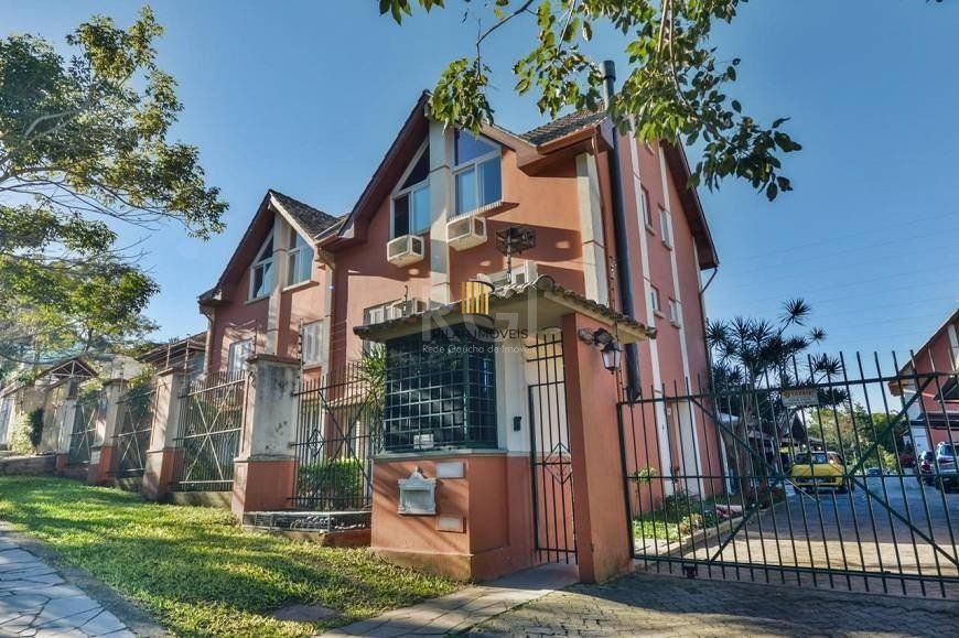Casa de Condomínio 4 dormitórios no bairro Medianeira