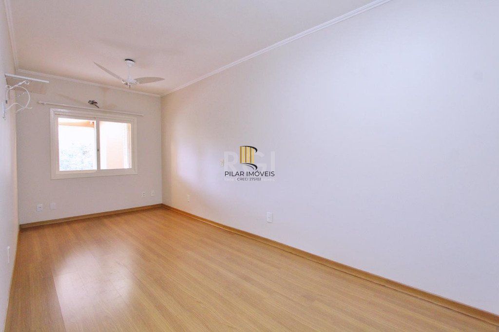 Casa 2 dormitórios no bairro Medianeira