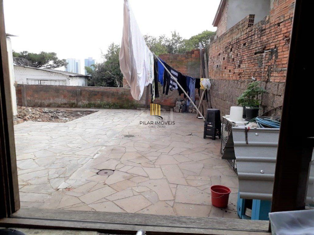 Casa para Venda - 90m², 2 dormitórios, 2 vagas - Cristal