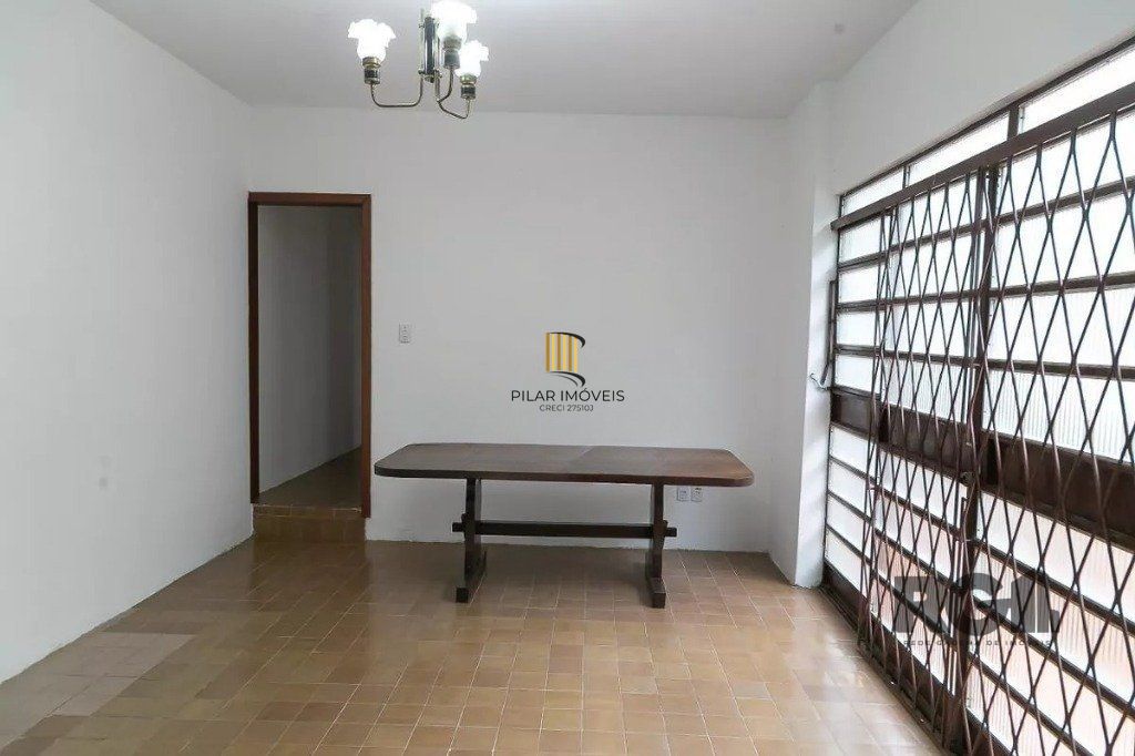 Casa para Venda - 150m², 3 dormitórios, 2 vagas - Teresópolis