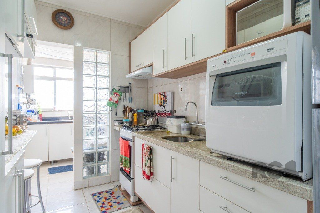 Apartamento de 2 dormitórios no bairro Teresópolis