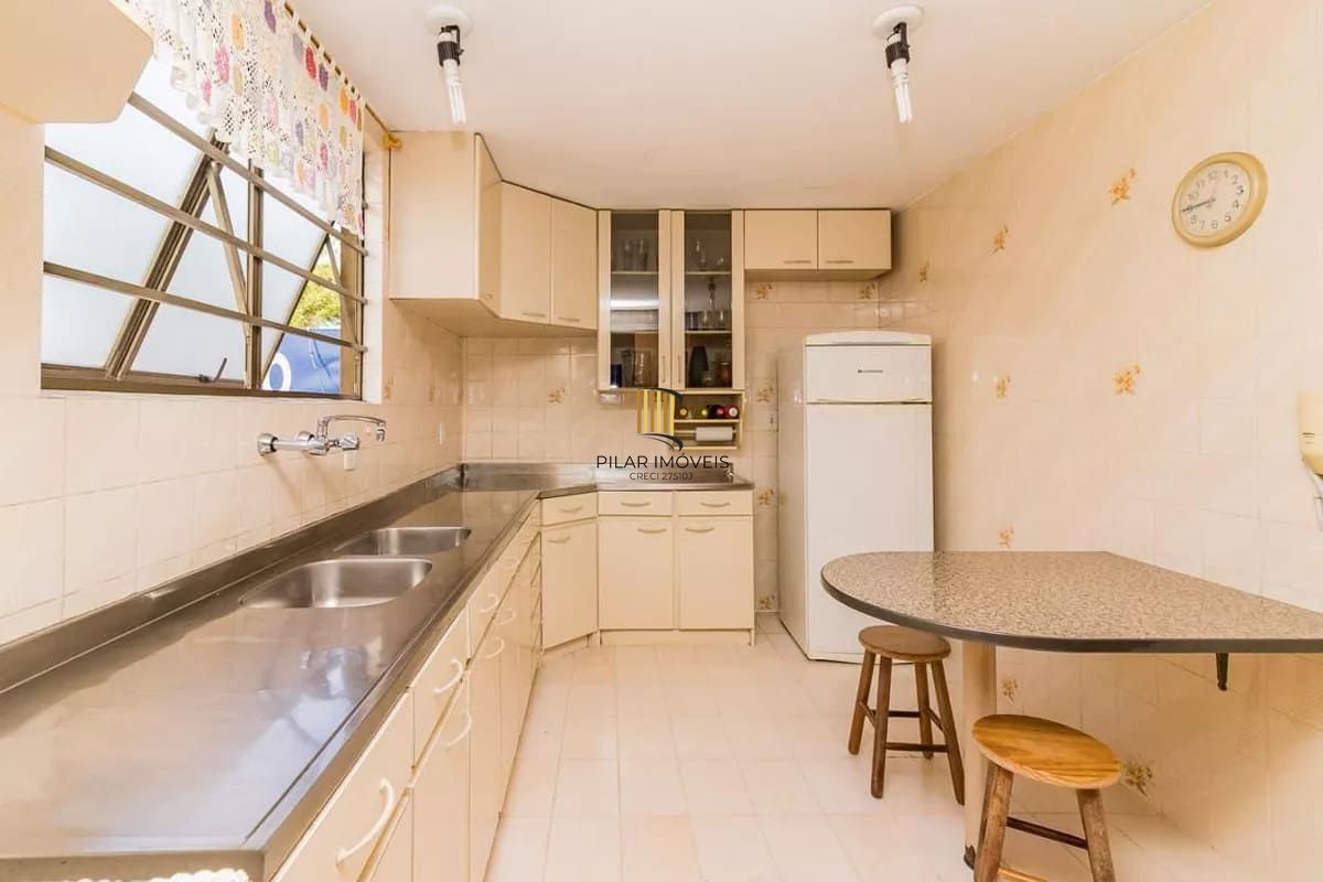 Apartamento de 2 dormitórios no bairro Medianeira