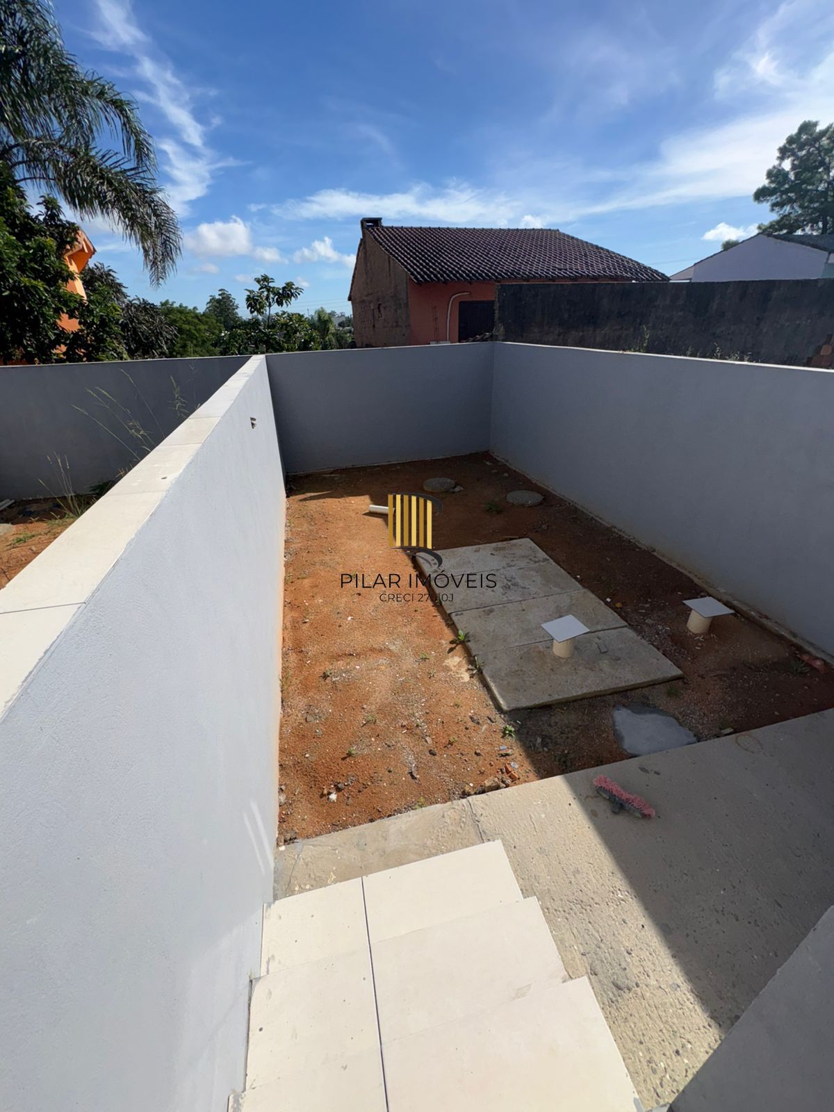 Casa de 2 dormitórios no bairro Lomba Do Pinheiro - Porto Alegre