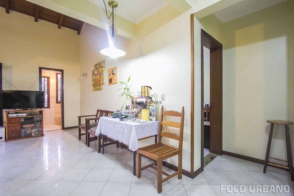 Casa 3 dormitórios à venda no Bairro Parque Santa Fé - Porto Alegre