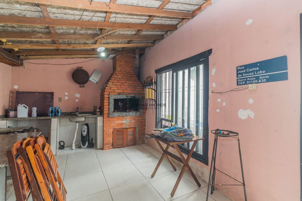 Casa de 3 dormitórios à venda no Bairro Parque Santa Fé - Porto Alegre