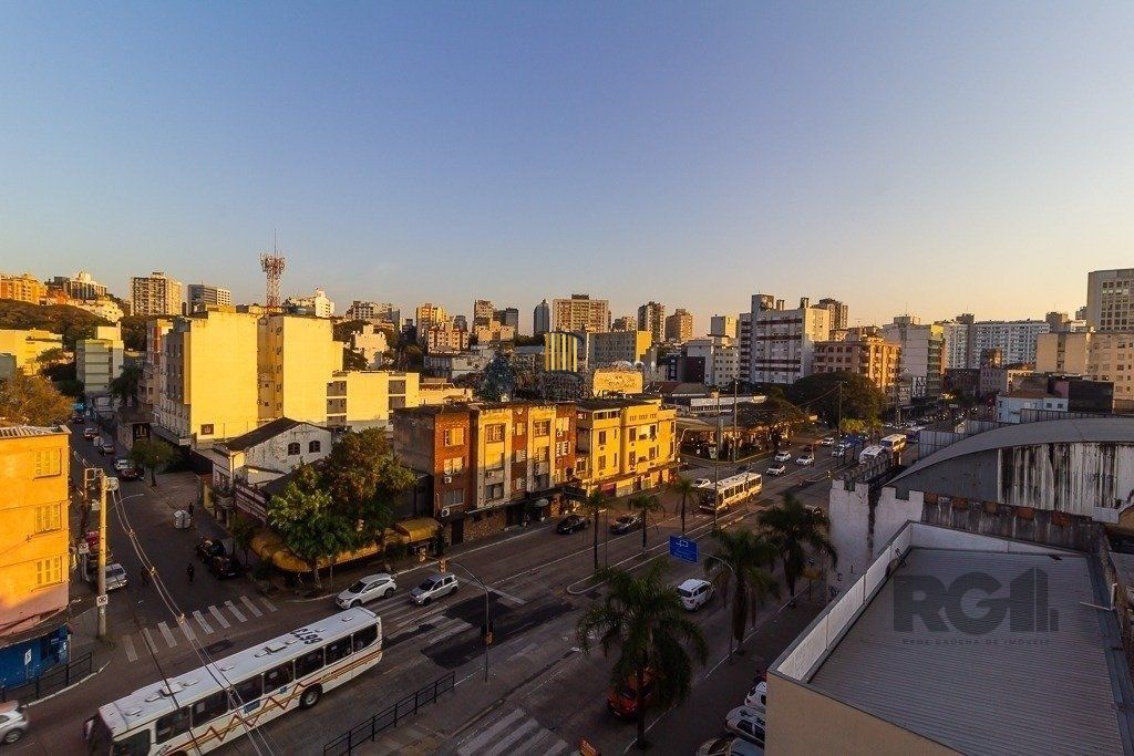 Apartamento de 64m², bairro Floresta