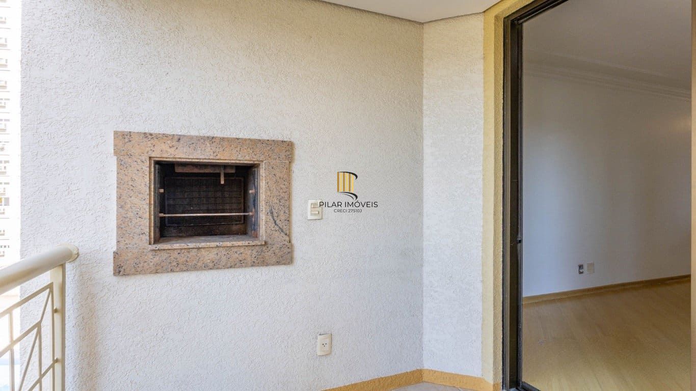 Apartamento de 2 dormitorios à venda em Passo da Areia, Porto Alegre.