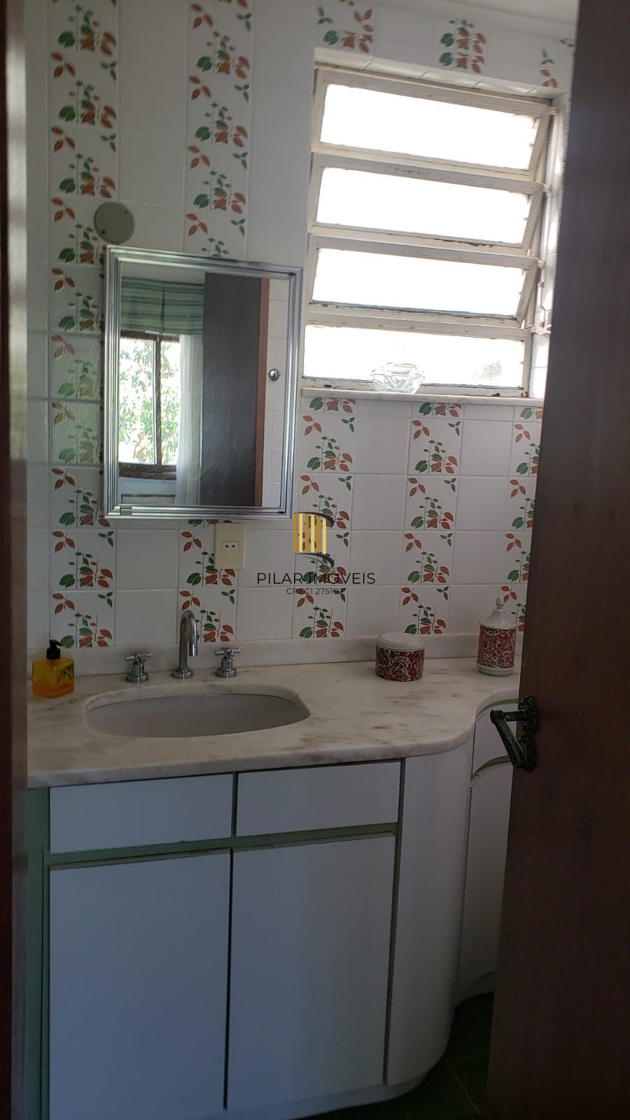 Casa 5 dormitórios no bairro Teresópolis